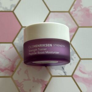 OLEHENRIKSEN Strengthening Moisturizer with Peptides and Niacinamide